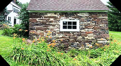 This 18th century smokehouse reminds us that the art of smoking food with wood is part of our heritage. 
